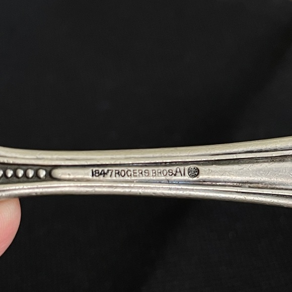 Antique Meat Serving Fork 1847 Rogers Bros A1 LOTUS Vintage Silverplate - Picture 9 of 11